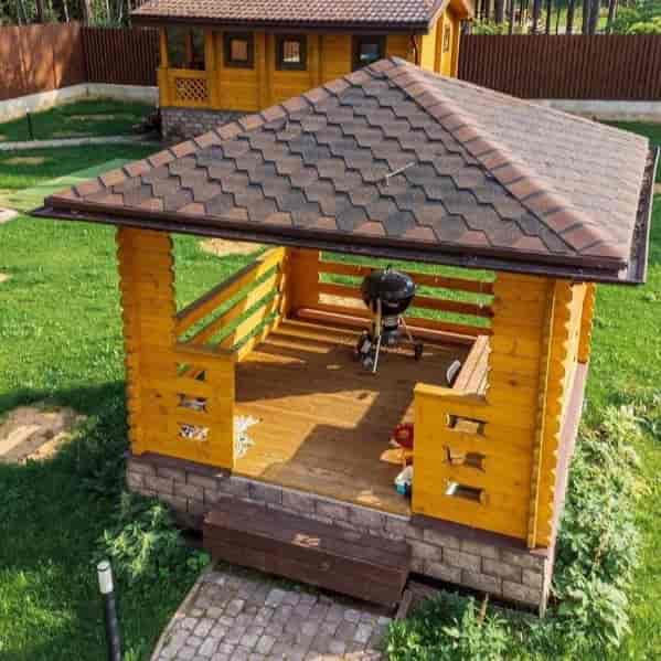 Four-slope pavilion